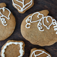 Spiced Pumpkin Gingerbread Cookies – Ella Claire Inspired 